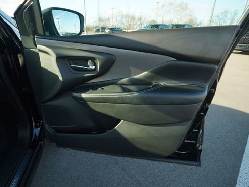 Used 2023 Nissan Murano SV image 20