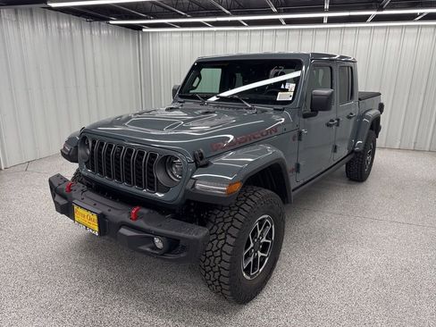 New 2025 Jeep Gladiator Rubicon image 3