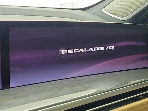 Used 2025 Cadillac Escalade IQ Sport 2 AWD/4WD image 18