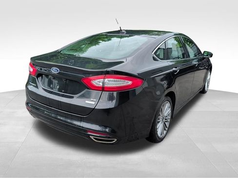 Used 2014 Ford Fusion SE w/ Equipment Group 202A FWD image 5