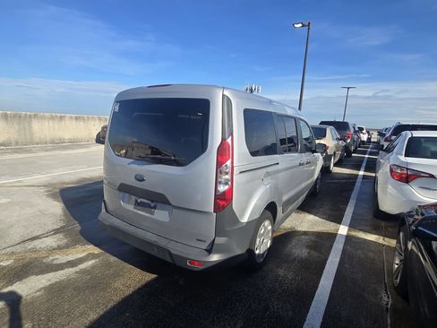 Used 2018 Ford Transit Connect XL FWD image 3