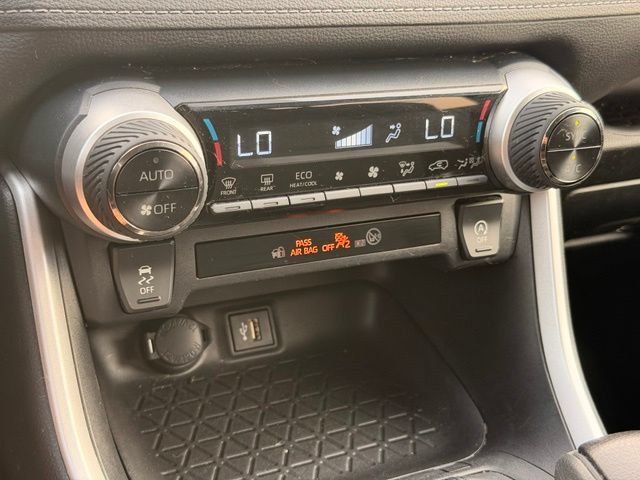 Used 2023 Toyota RAV4 XLE FWD image 31