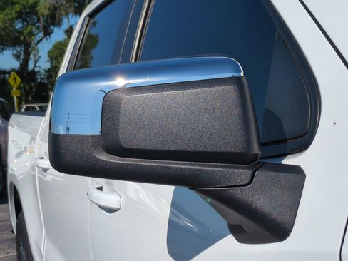 Used 2024 Chevrolet Silverado 1500 LT AWD/4WD image 12