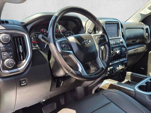 Used 2021 Chevrolet Silverado 1500 LT Trail Boss w/ Convenience Package II AWD/4WD image 9