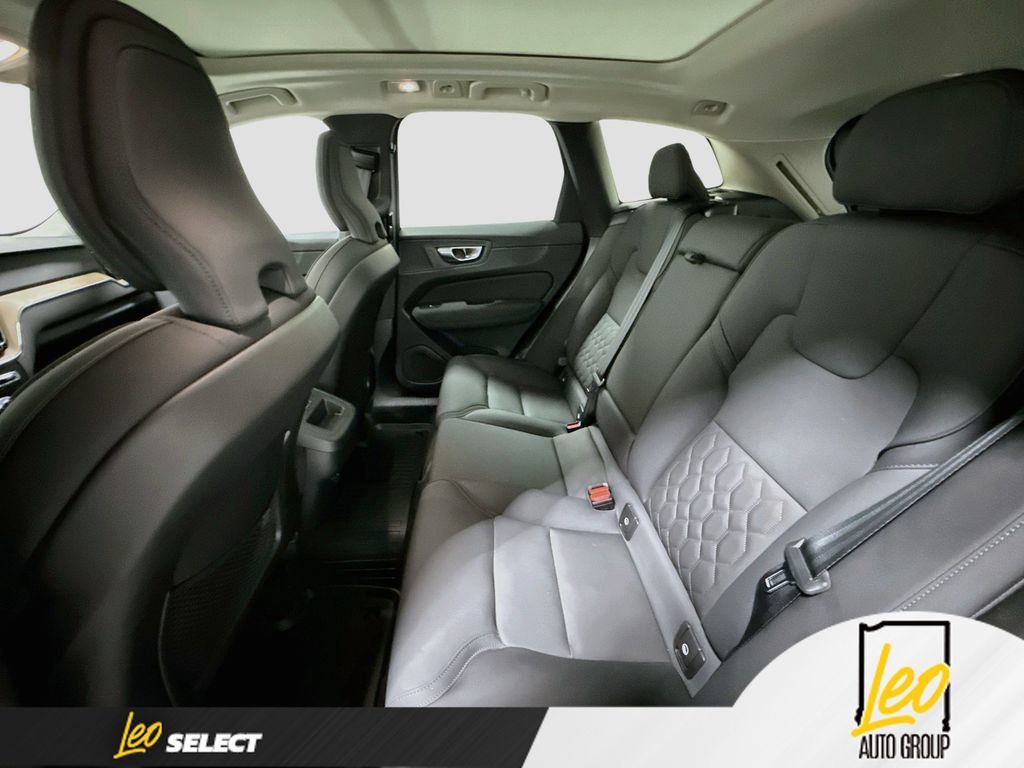 Used 2026 Volvo XC60 B5 Core AWD/4WD image 27