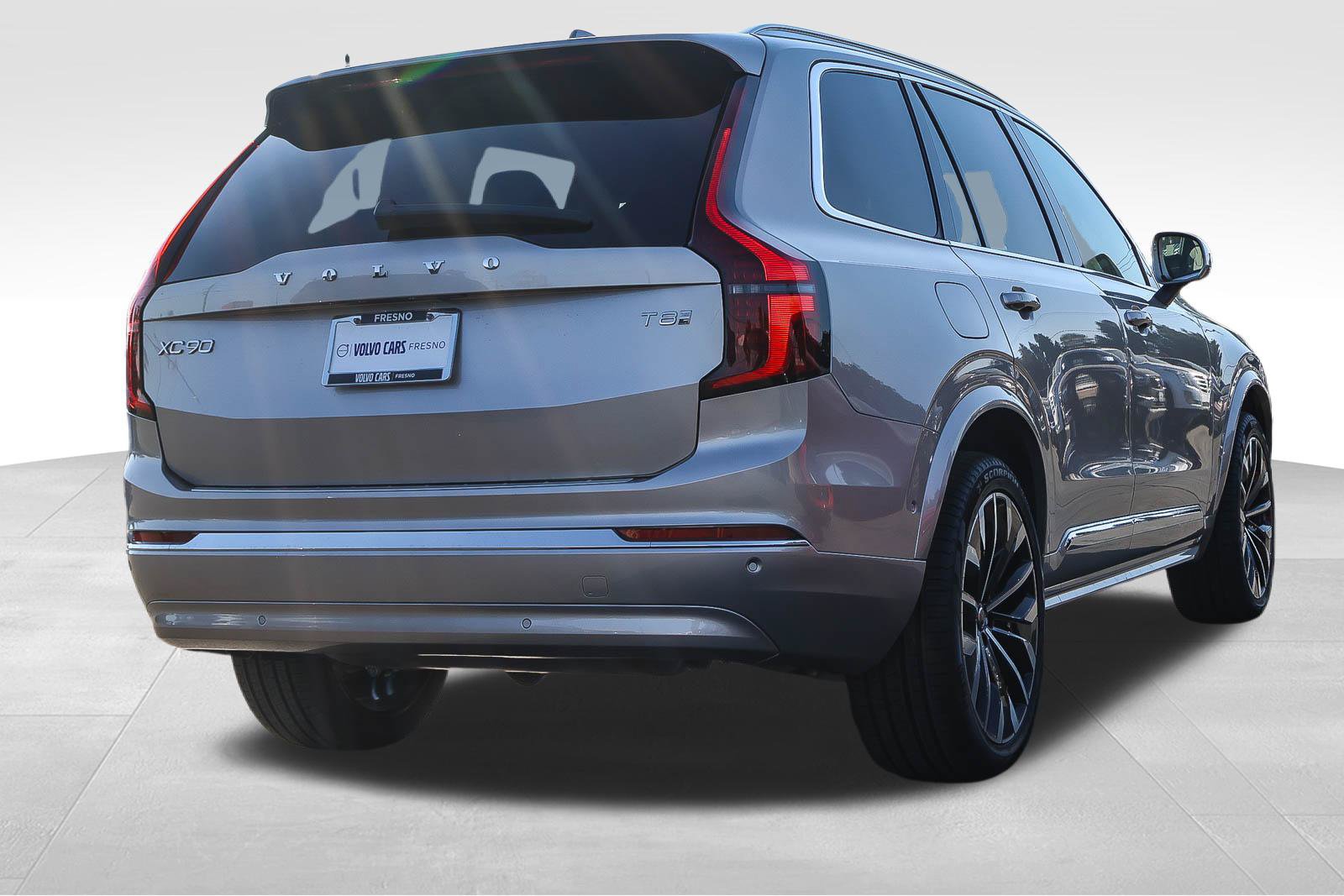 New 2026 Volvo XC90 T8 Plus w/ Protection Package Premier AWD/4WD image 5