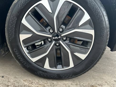 Used 2024 Kia EV6 Light RWD image 25