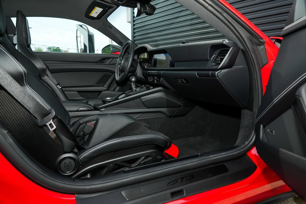 Certified 2026 Porsche 911 GT3 RWD image 30