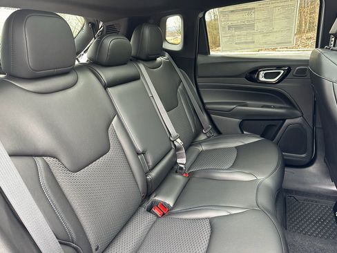 New 2026 Jeep Compass Latitude w/ Sun and Sound Group image 30