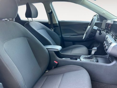 Used 2024 Hyundai Kona SE AWD/4WD image 15