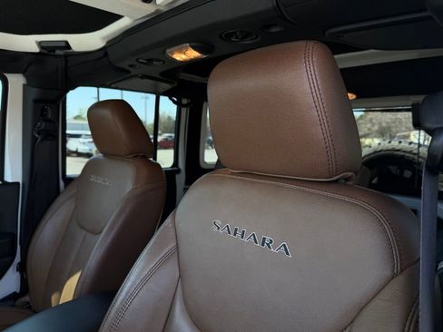 Used 2017 Jeep Wrangler Unlimited Sahara w/ Connectivity Group image 12