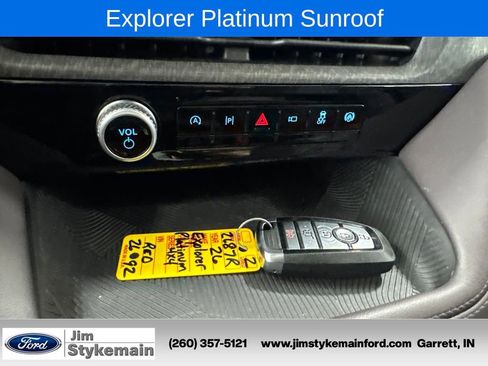 Used 2026 Ford Explorer Platinum AWD/4WD image 28