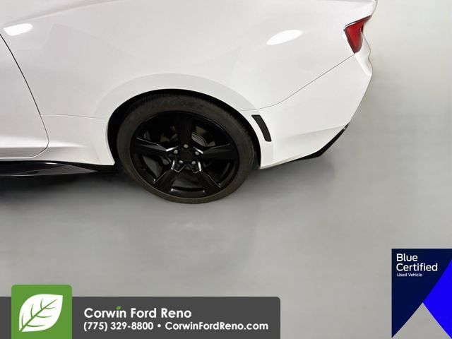 Used 2017 Chevrolet Camaro LT RWD image 35