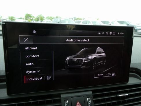 Used 2022 Audi SQ5 Prestige w/ Prestige Package image 15