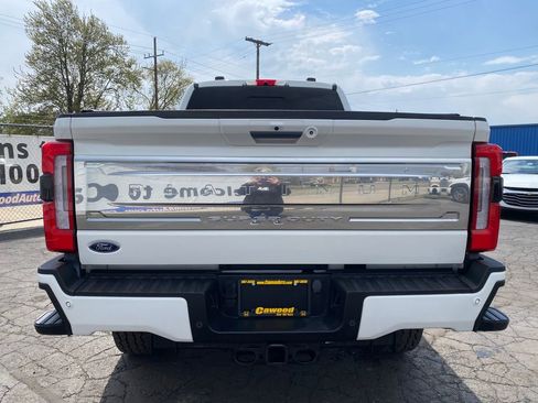 Used 2023 Ford F250 Platinum w/ Tremor Off-Road Package AWD/4WD image 3
