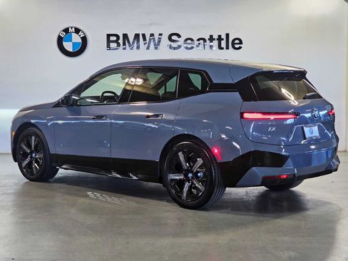 Certified 2024 BMW iX xDrive50 w/ Premium Package AWD/4WD image 4