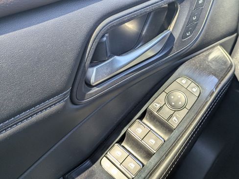 Used 2023 Nissan Rogue SL w/ SL Premium Package FWD image 27