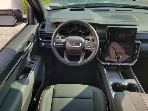 New 2026 GMC Acadia AT4 w/ Luxury Package AWD/4WD image 16