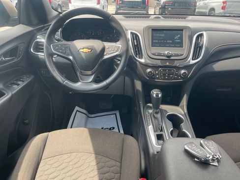 Used 2018 Chevrolet Equinox LT FWD image 4