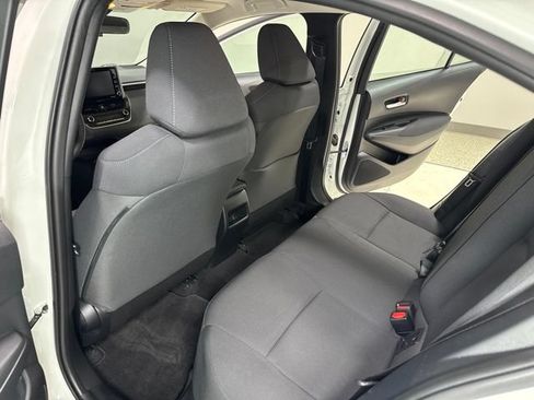 Used 2021 Toyota Corolla LE w/ LE Convenience Package FWD image 20