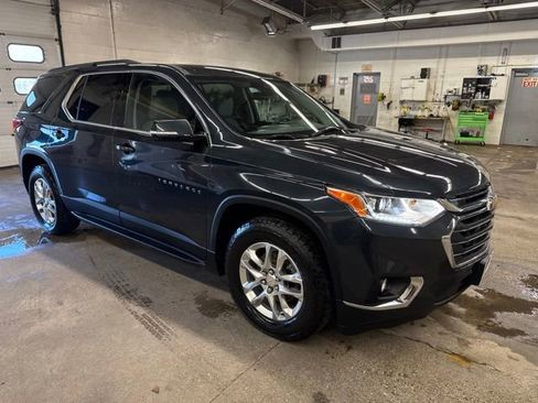Used 2020 Chevrolet Traverse LT w/ Driver Confidence II Package AWD/4WD image 8