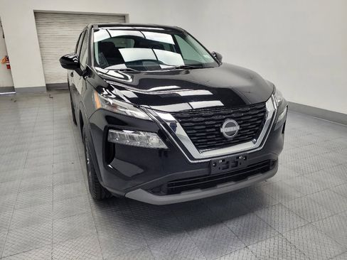 Used 2022 Nissan Rogue SV FWD image 14