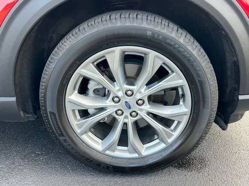 Used 2020 Ford Explorer XLT w/ Equipment Group 202A image 13