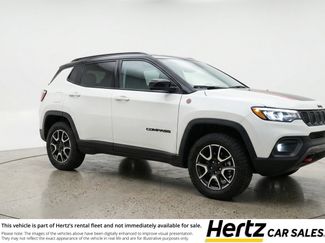 Used 2025 Jeep Compass Trailhawk AWD/4WD video 1