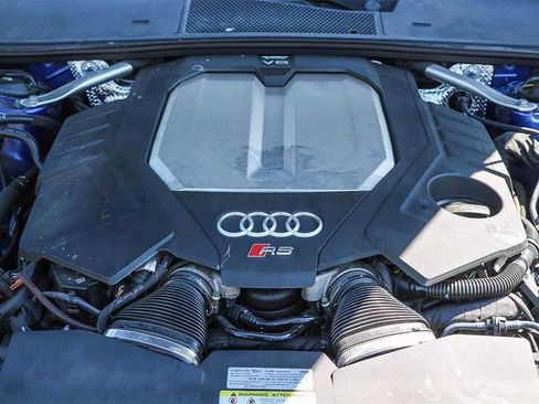 Used 2022 Audi RS 6 w/ Executive Package image 30
