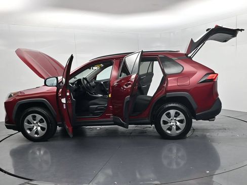 Used 2021 Toyota RAV4 LE AWD/4WD image 58