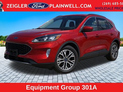 Used 2020 Ford Escape SEL FWD image 1