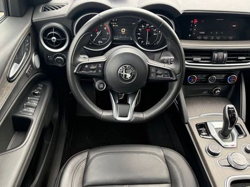 Used 2023 Alfa Romeo Stelvio Ti image 47