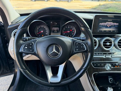 Used 2017 Mercedes-Benz C 300 4MATIC Sedan image 15