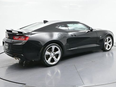 Used 2018 Chevrolet Camaro SS RWD image 7