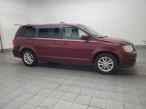 Used 2019 Dodge Grand Caravan SXT FWD image 11