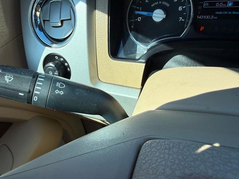 Used 2013 Ford F150 King Ranch w/ King Ranch Luxury Pkg image 24