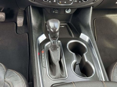 Used 2021 Chevrolet Traverse Premier FWD image 8