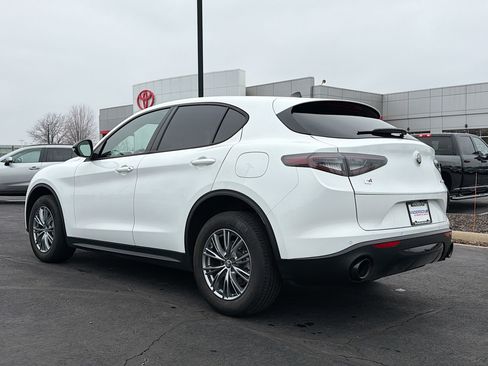 Used 2024 Alfa Romeo Stelvio Sprint AWD/4WD image 13