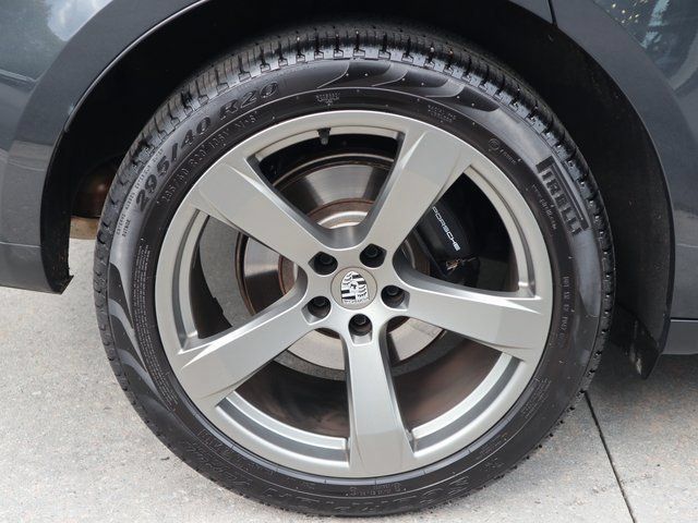 Certified 2024 Porsche Macan AWD/4WD image 12