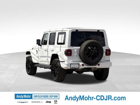 Used 2022 Jeep Wrangler Unlimited Sahara AWD/4WD image 5