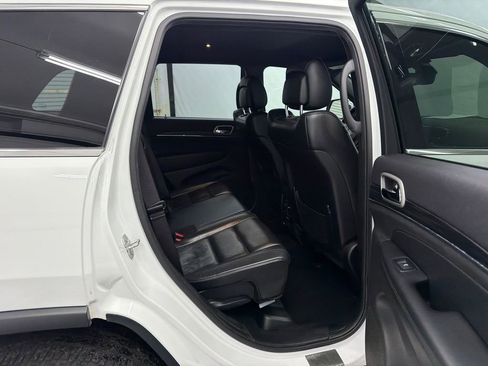 Used 2019 Jeep Grand Cherokee Limited image 16