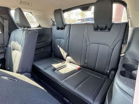 Used 2025 INFINITI QX60 Luxe w/ Vision Package image 10