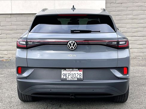 Certified 2023 Volkswagen ID.4 Pro image 3