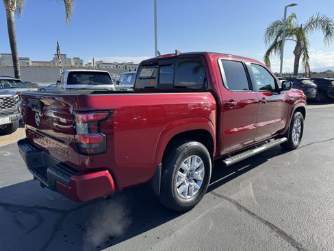 Used 2022 Nissan Frontier SV w/ Technology Package image 10