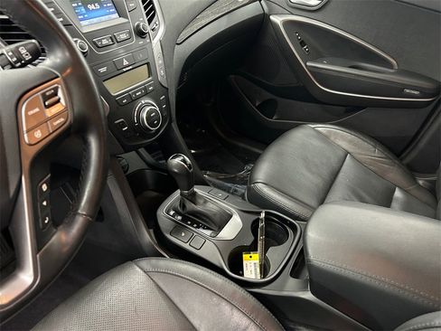 Used 2016 Hyundai Santa Fe SE w/ Option Group 02 image 11