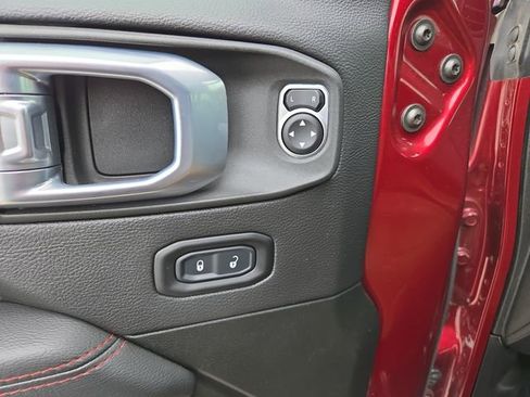 Used 2022 Jeep Gladiator Rubicon w/ LED Lighting Group AWD/4WD image 18