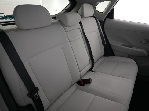 Used 2024 Hyundai Kona SEL FWD image 5