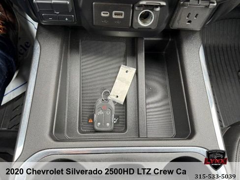 Used 2020 Chevrolet Silverado 2500 LTZ w/ LTZ Premium Package image 31