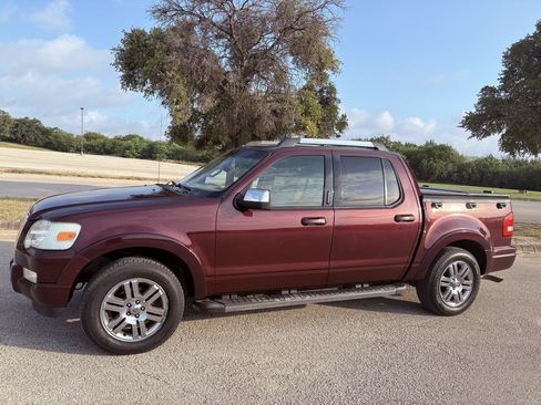 Used 2007 Ford Explorer Sport Trac Limited RWD image 2