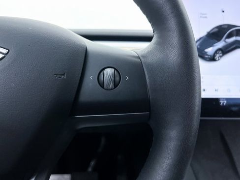 Used 2021 Tesla Model Y Long Range image 30